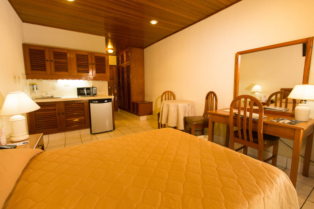 Hotel Mansion Teodolinda Managua Exterior photo